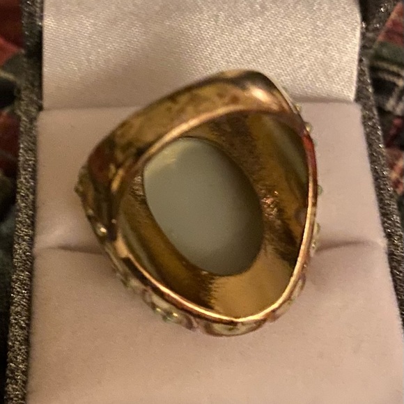 Beautiful fashion statement ring. - Picture 6 of 6